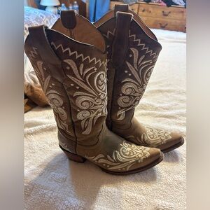 Circle G Embroidered Western Cowboy Boots